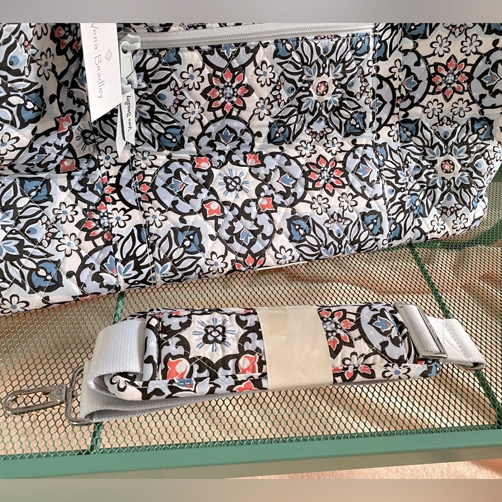 Vera Bradley Deluxe Travel Tote Bag ✨ Lisbon Medallion - Picture 15 of 16